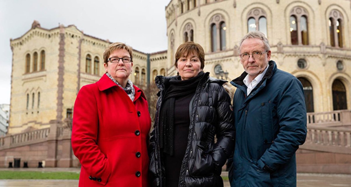aml-lo-unio-ys.jpg Jorunn Berland (YS), Gerd Kristiansen (LO) og Anders Folkestad (Unio)