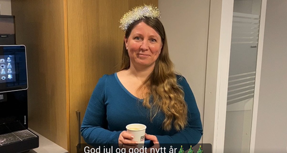 julehilsen_guro.jpg Guro Lind ønsker god jul