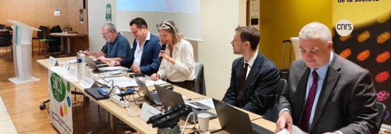 Fagsjef Jorunn Dahl Norgård holder innlegg på møtet i HERSC